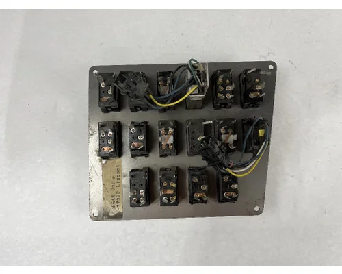 INTERNATIONAL 9200-I INSTRUMENT CLUSTER
