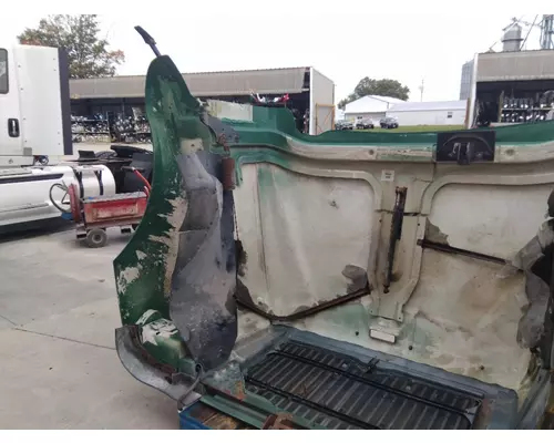 INTERNATIONAL 9200I 1999-2008 HOOD