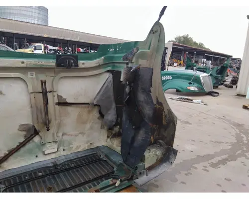 INTERNATIONAL 9200I 1999-2008 HOOD
