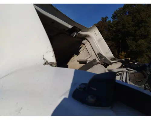 INTERNATIONAL 9200I 1999-2008 HOOD