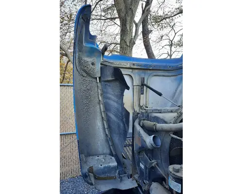 INTERNATIONAL 9200I 1999-2008 HOOD