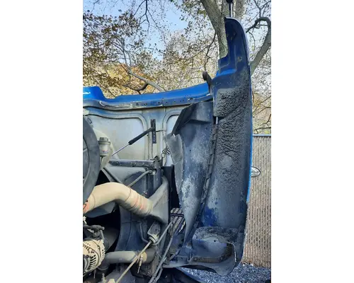 INTERNATIONAL 9200I 1999-2008 HOOD