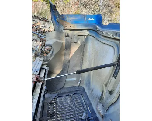 INTERNATIONAL 9200I 1999-2008 HOOD