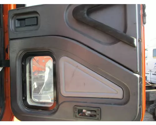 INTERNATIONAL 9200I 2000-2005 DOOR ASSEMBLY, FRONT