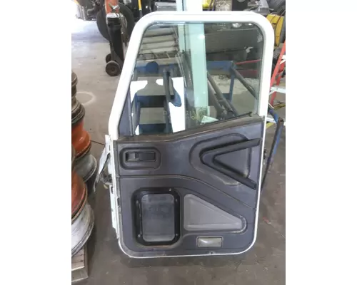 INTERNATIONAL 9200I 2000-2005 DOOR ASSEMBLY, FRONT