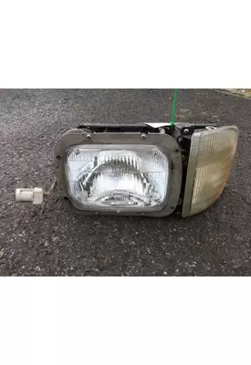 INTERNATIONAL 9200I 2000-2005 HEADLAMP ASSEMBLY
