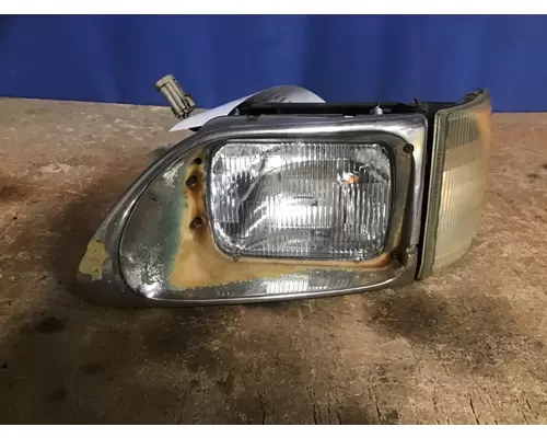 INTERNATIONAL 9200I 2000-2005 HEADLAMP ASSEMBLY