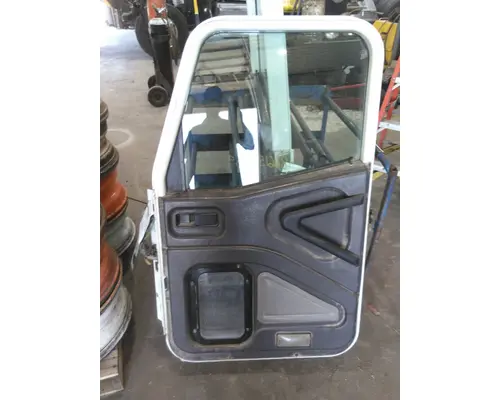 INTERNATIONAL 9200I 2000-2007 DOOR ASSEMBLY, FRONT