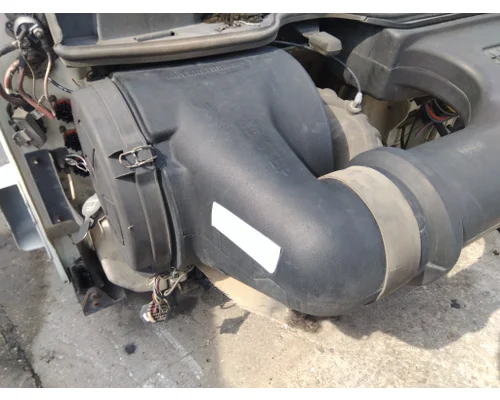 INTERNATIONAL 9200I AIR CLEANER