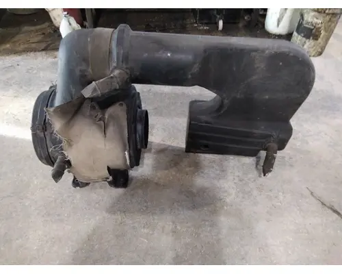 INTERNATIONAL 9200I AIR CLEANER