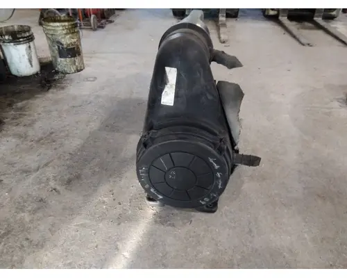 INTERNATIONAL 9200I AIR CLEANER