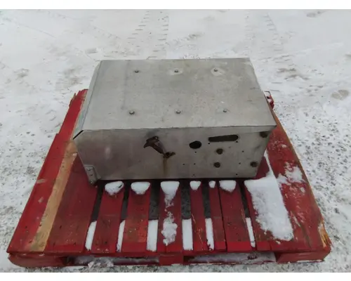 INTERNATIONAL 9200I BATTERY BOX