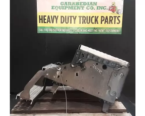 INTERNATIONAL 9200I Battery BoxTray