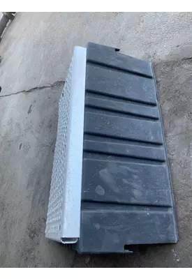 INTERNATIONAL 9200I Battery Box