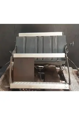 INTERNATIONAL 9200I Battery Boxes