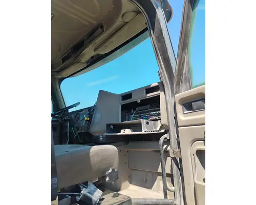INTERNATIONAL 9200I CAB CLIP