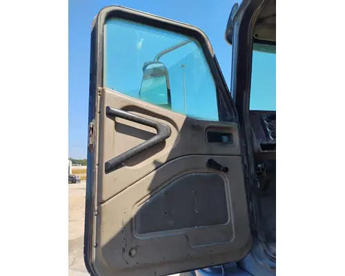 INTERNATIONAL 9200I CAB CLIP