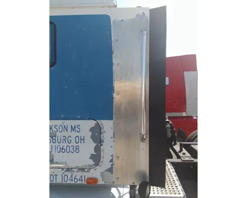 INTERNATIONAL 9200I CAB EXTENSION