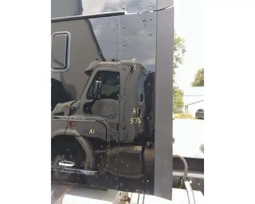 INTERNATIONAL 9200I CAB EXTENSION