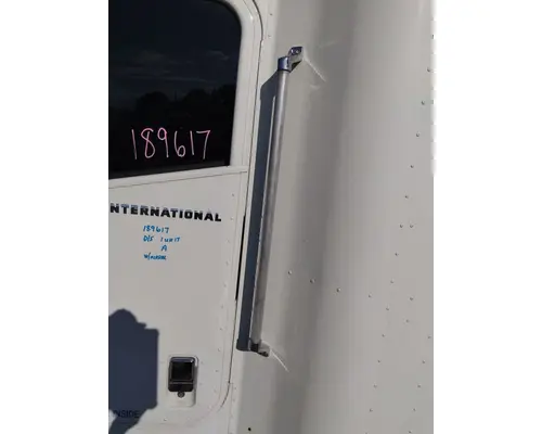 INTERNATIONAL 9200I CAB HANDLE