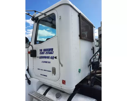 INTERNATIONAL 9200I CAB