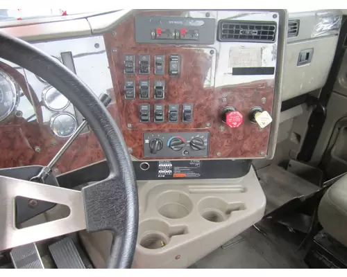 INTERNATIONAL 9200I CAB