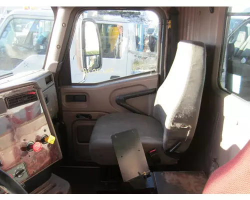 INTERNATIONAL 9200I CAB