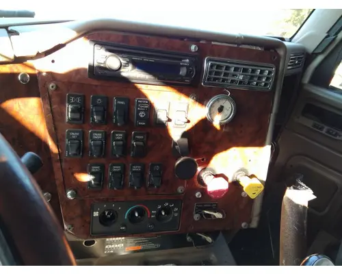 INTERNATIONAL 9200I CAB