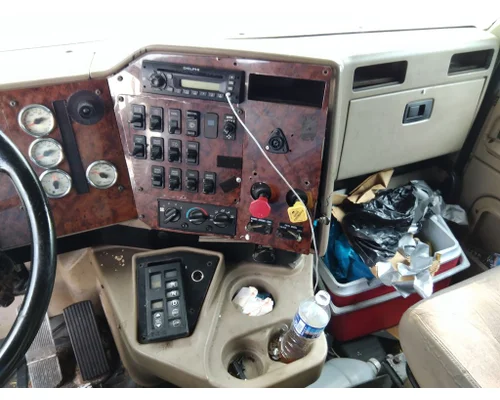 INTERNATIONAL 9200I CAB
