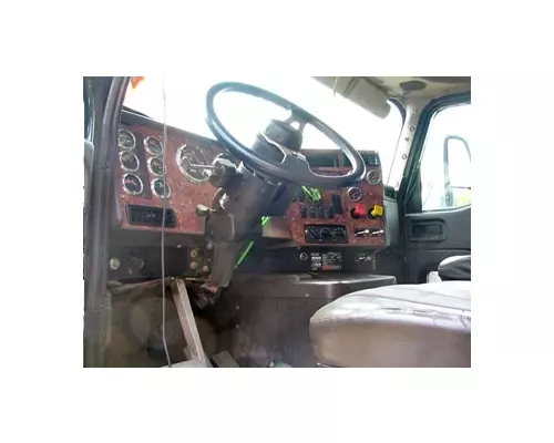 INTERNATIONAL 9200I Cab Clip