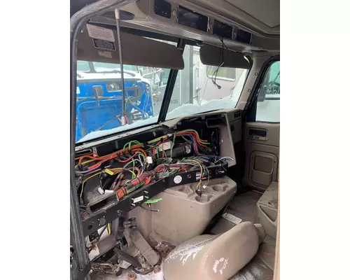 INTERNATIONAL 9200I Cab Mount