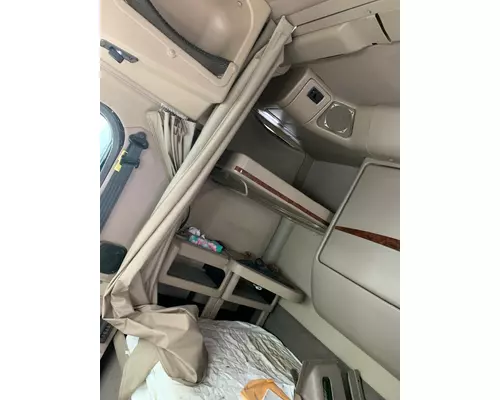 INTERNATIONAL 9200I Cab Mount