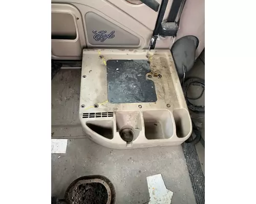 INTERNATIONAL 9200I Cab Mount