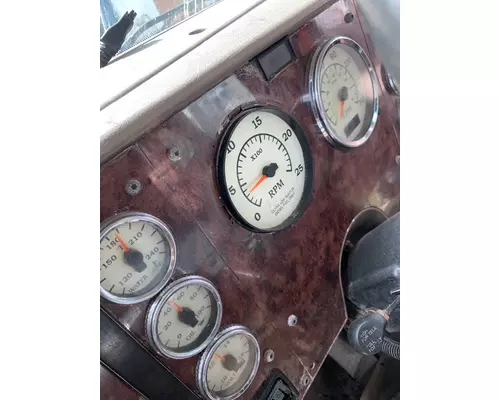 INTERNATIONAL 9200I Cab Mount