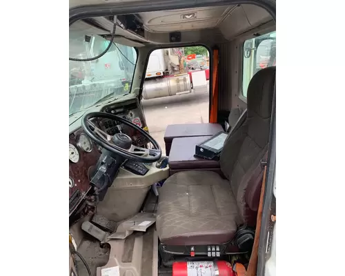INTERNATIONAL 9200I Cab Mount