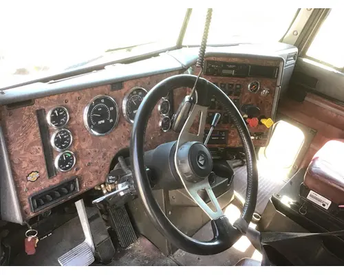 INTERNATIONAL 9200I Cab