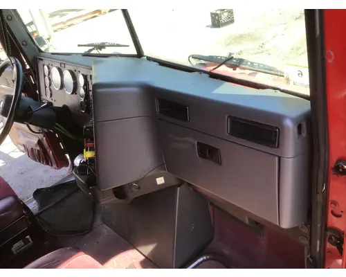 INTERNATIONAL 9200I Cab