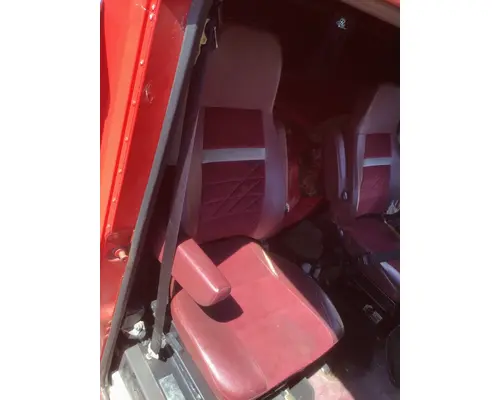 INTERNATIONAL 9200I Cab