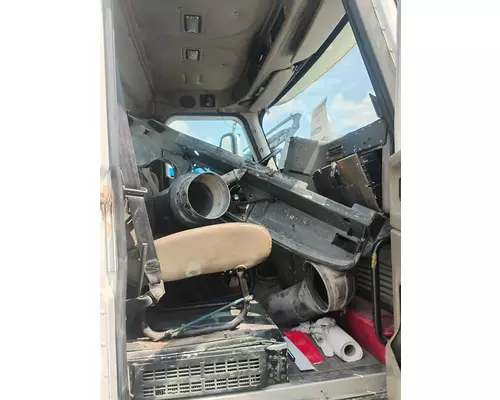 INTERNATIONAL 9200I Cab