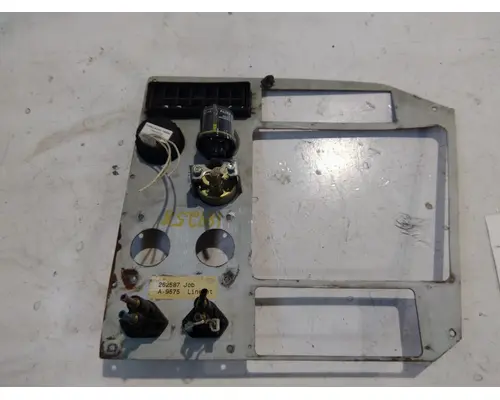 INTERNATIONAL 9200I DASH PANEL