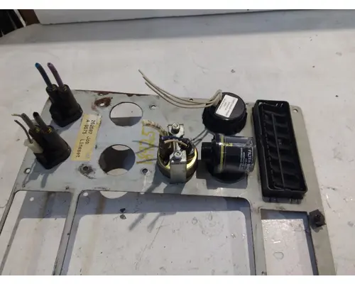 INTERNATIONAL 9200I DASH PANEL