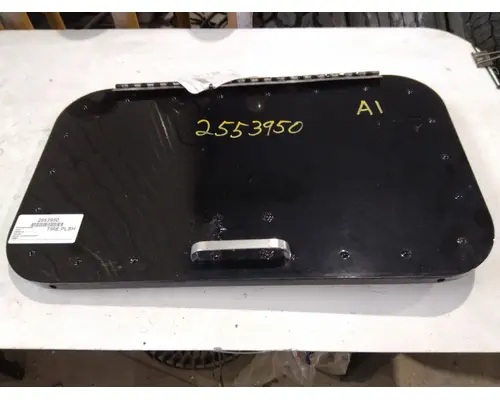 INTERNATIONAL 9200I DOOR, COMPARTMENT