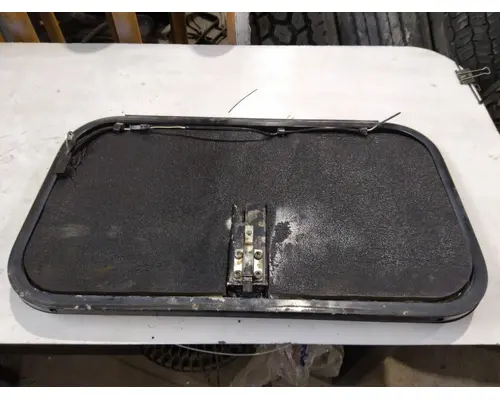 INTERNATIONAL 9200I DOOR, COMPARTMENT