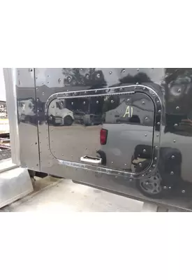 INTERNATIONAL 9200I DOOR, COMPARTMENT