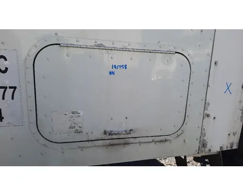 INTERNATIONAL 9200I DOOR, COMPARTMENT