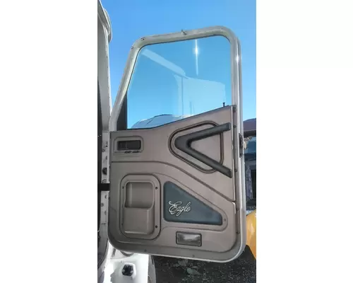 INTERNATIONAL 9200I DOOR ASSEMBLY, FRONT