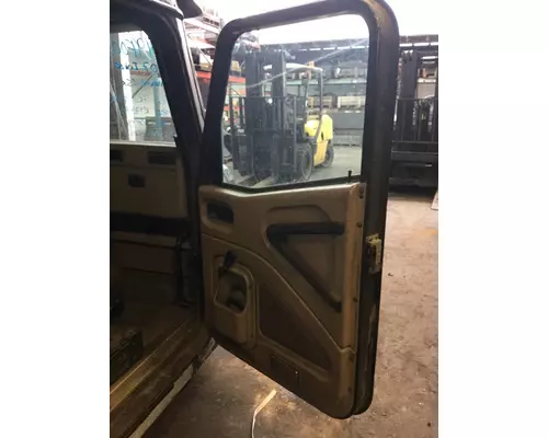 INTERNATIONAL 9200I DOOR ASSEMBLY, FRONT