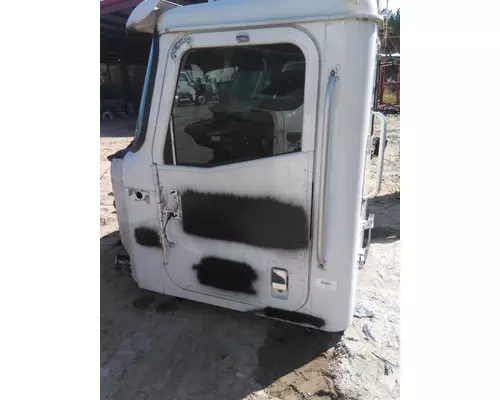 INTERNATIONAL 9200I DOOR ASSEMBLY, FRONT