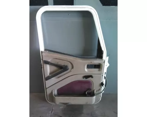 INTERNATIONAL 9200I DOOR ASSEMBLY, FRONT