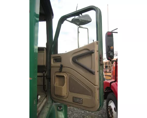 INTERNATIONAL 9200I DOOR ASSEMBLY, FRONT